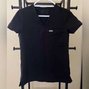 Figs Catarina One Pocket Scrub Top (Black)